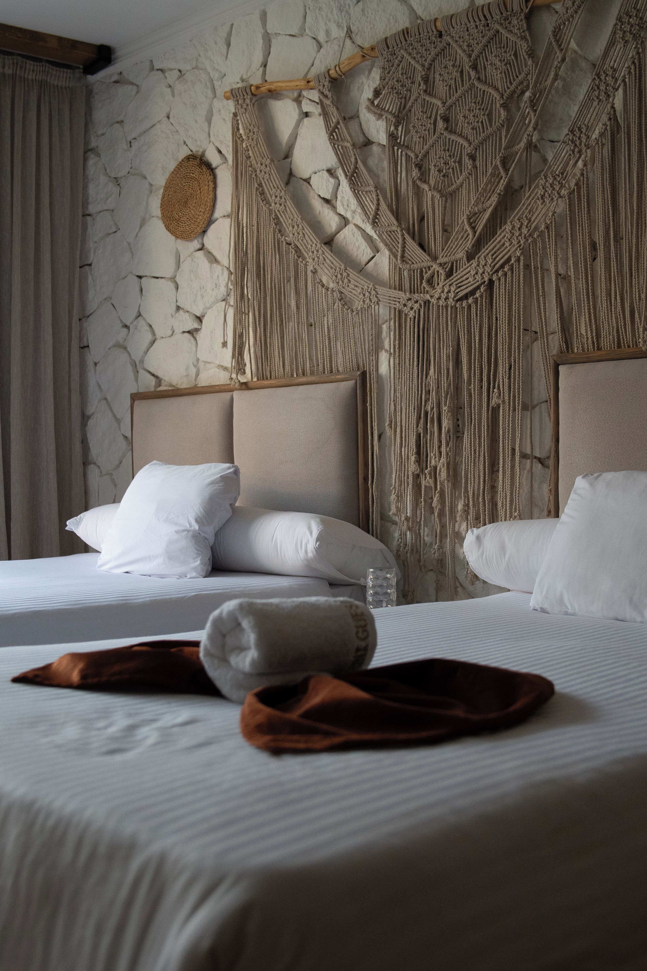 Chambre Deluxe Double ou avec lits jumeaux | Draps en coton égyptien, literie de qualité supérieure, surmatelas