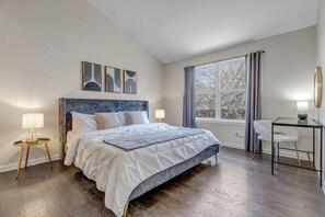 4 bedrooms, desk, iron/ironing board, travel cot