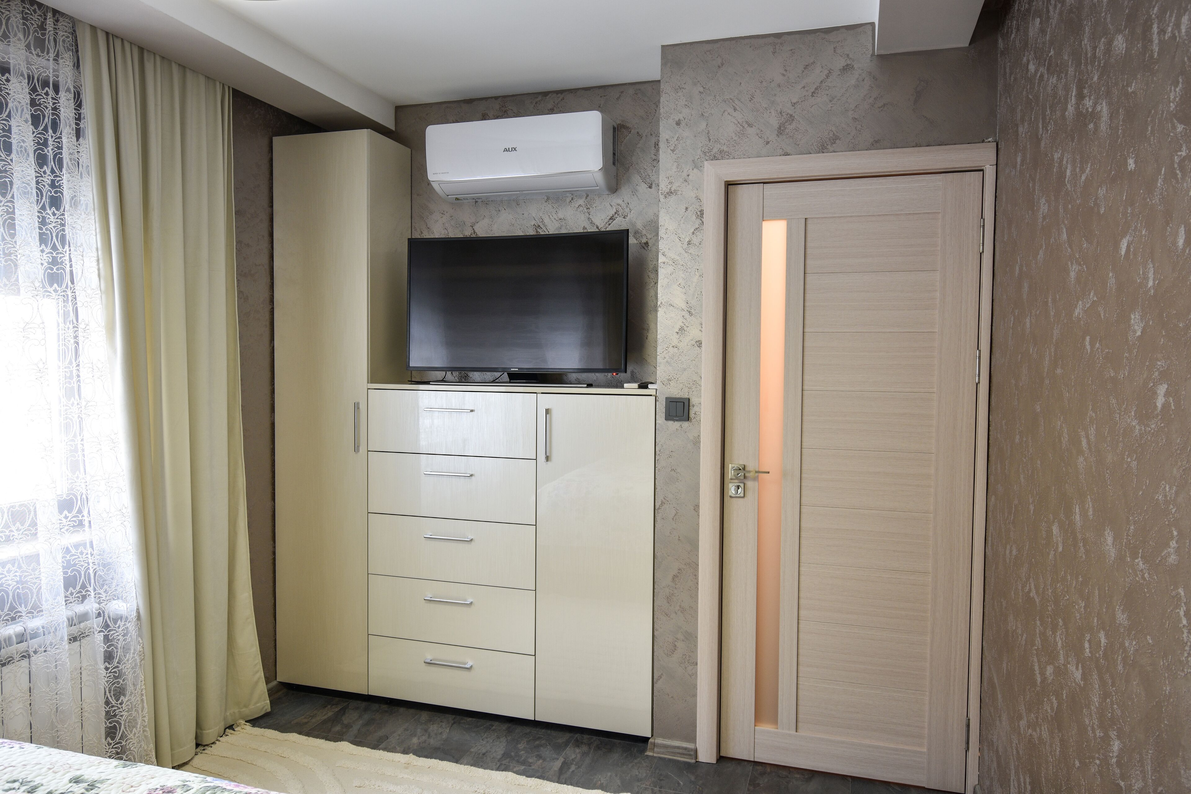 2 chambres, fer et planche à repasser, Wi-Fi, draps fournis