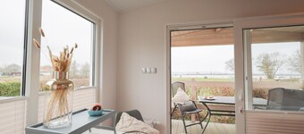 Ostseechalet Kompass - Direkter Meerblick, Überdachte Terrasse, Parkplatz, Wlan