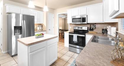 4BDR+PrivatePool+Game Room+BBQ+FirePit+Fits12