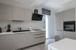Fridge, oven, dishwasher, coffee/tea maker - BADNESSES 1 (Desenzano del Garda)