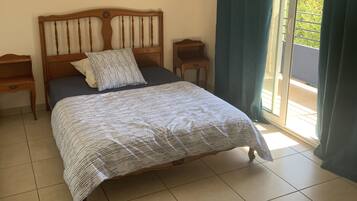 4 bedrooms, WiFi, bed sheets