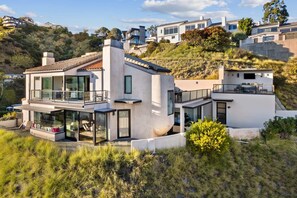 Exterior - The Jetliner | Private Spa! by Colby & Conrad (Los Angeles)