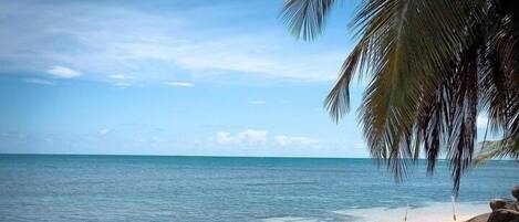 Na praia