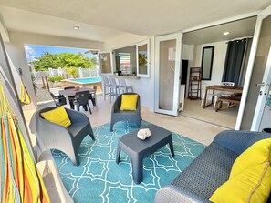 Outdoor dining - Beach Vibes: POOL w. Waterfall, Beach by El Yunque (Río Grande)