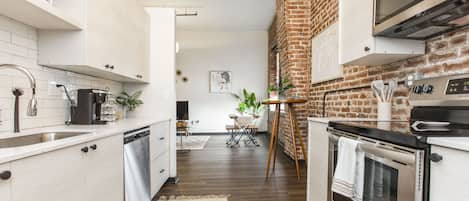 Fridge, microwave, oven, dishwasher