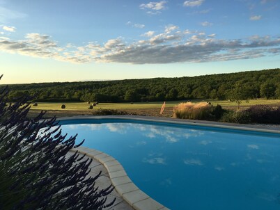 Maison de Campagne Avec Piscine au Coeur des Causses du Quercy