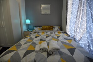 House | 3 bedrooms, free WiFi, bed sheets