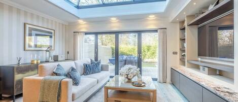 Fernseher, Arbeitsbereiche