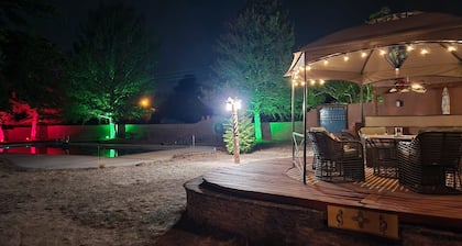 Red Mountain Manor Vineyard and Guesthouse