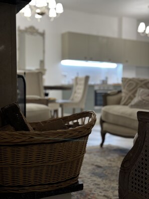 Interior - Luxury Designed Apartment In A Newly Restored Italian Palazzo (Campagna)