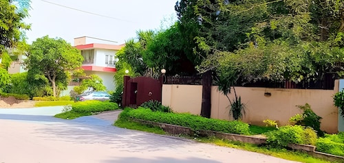 Tulip Guest House F-6