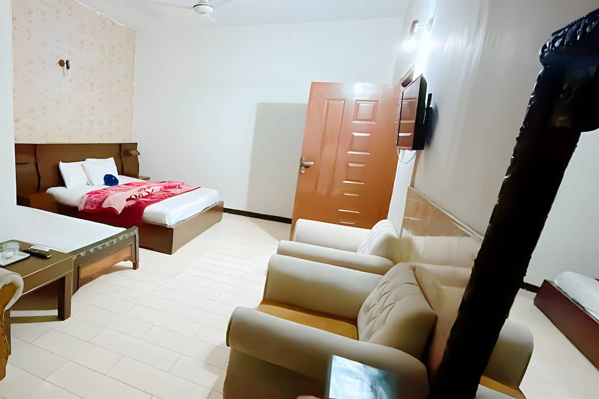 Standaard tweepersoonskamer, 1 kingsize bed | Een bureau, gratis wifi