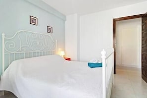 2 Schlafzimmer, Bügeleisen/Bügelbrett, WLAN, Bettwäsche