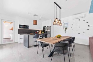 Dining - Villa with swimming pool and children's playground (Savičenta)