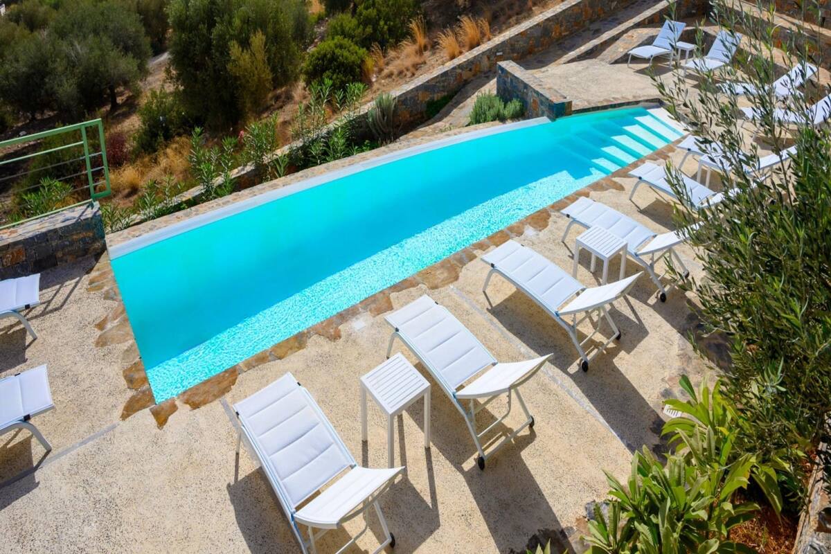 House | 6 bedrooms, WiFi (free)
