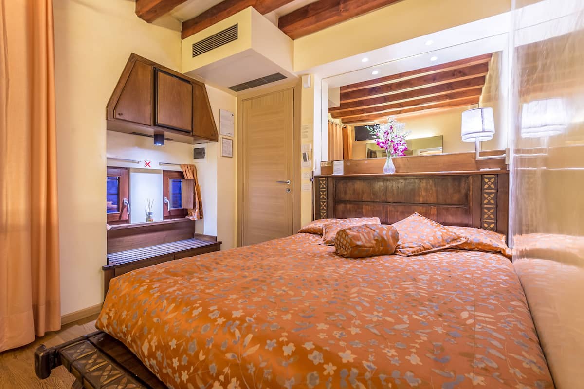 Queen Room | 1 kamar tidur, minibar, brankas, dan Wi-Fi gratis