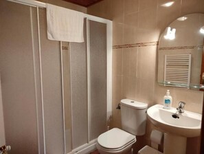 Bathroom - B- Apartamento Superior (Moya)