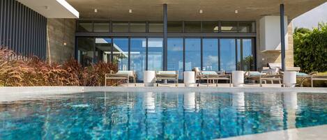 Piscine extérieure, piscine chauffée