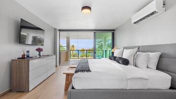 3 bedrooms, iron/ironing board, travel crib, WiFi