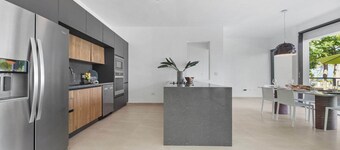 Salty Villa | Modern Beachfront Oasis