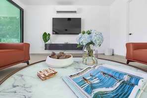 TV, offices