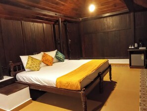 Code: Heritage Room | Free WiFi, bed sheets
