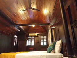 Code: Heritage Room | Free WiFi, bed sheets