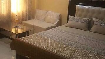 Soundproofing, free WiFi