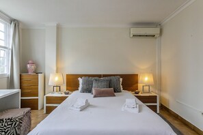 1 chambre, fer et planche à repasser, accès Internet, draps fournis