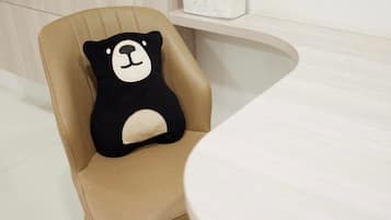 Desk, laptop workspace, free WiFi, bed sheets