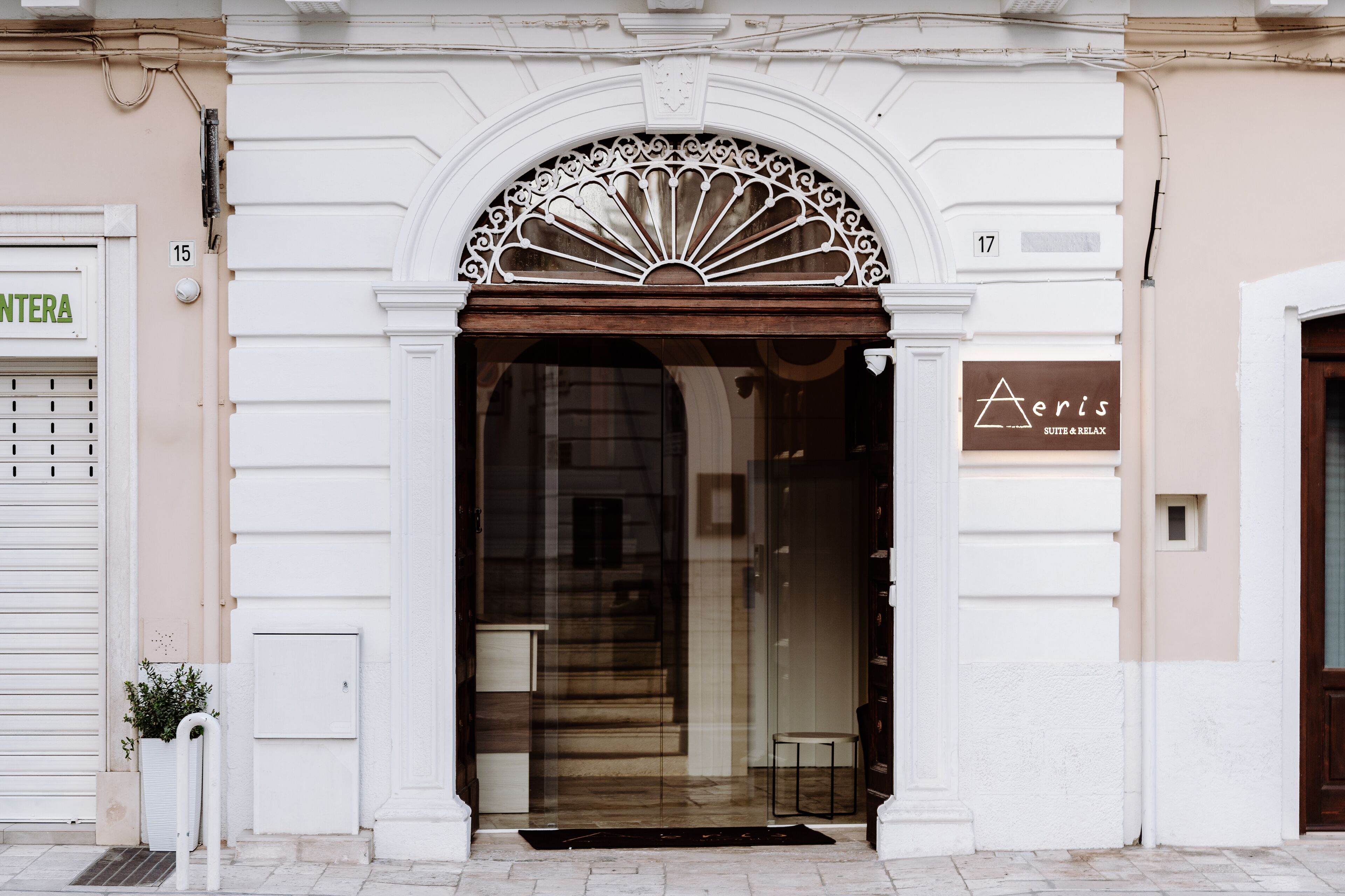 واجهة المنشأة