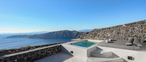 Suite with Heated Plunge Pool | Terras