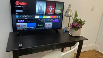 1 bedroom, desk, iron/ironing board, free WiFi