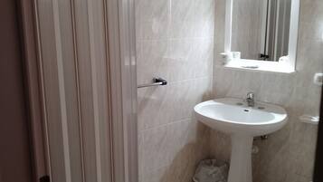 Free toiletries, hair dryer