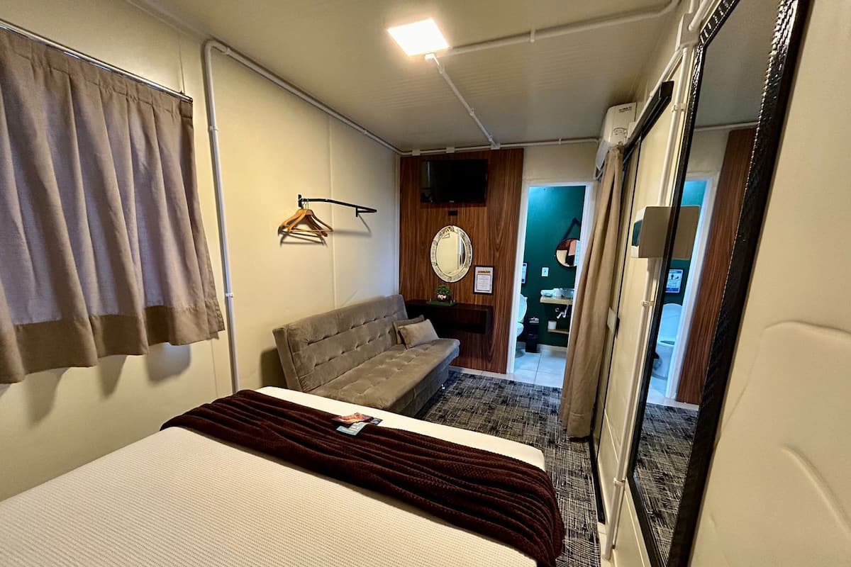 Habitación triple básica | Wifi gratis y ropa de cama
