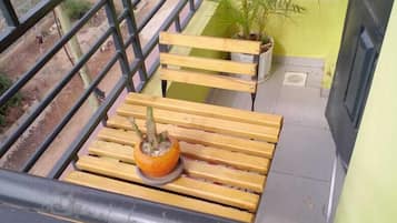 Business Studio | Balcony