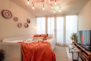 Apartment | Interior - 2 bed Apartment 3 Mins Walk to Limehouse Station (London)