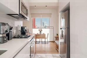 Fridge, microwave, oven, stovetop