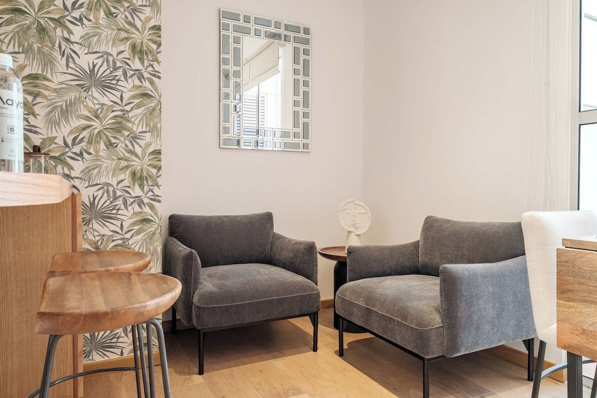 Bright 1br In Roma Norte · Balcony & Skyline View - Mexico City