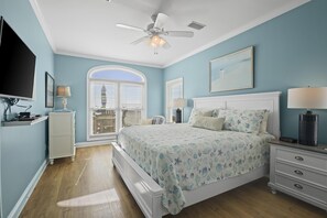 4 bedrooms, Internet, bed sheets - Gorgeous beachfront property with an expansive back deck and perfect Gulf views! (Gulf Shores)