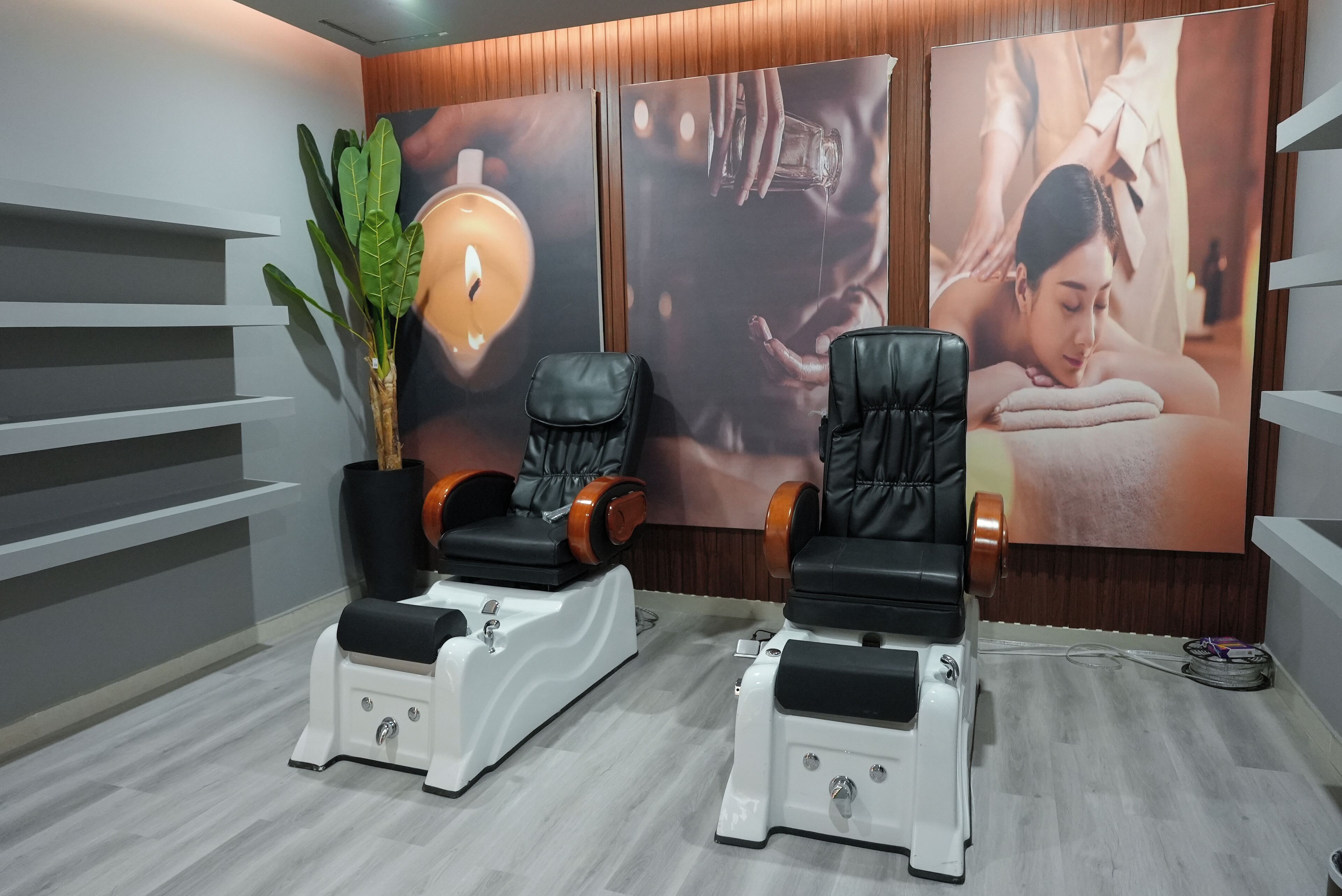 Un sauna, una bañera de hidromasaje, baño turco, masajes