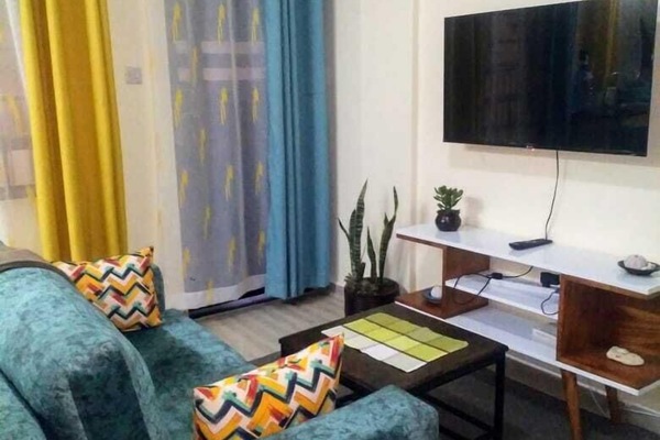 Comfort Studio | Living area | 24-inch Smart TV with digital channels