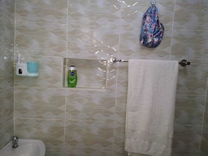 Estudio Confort | Baño | Ducha y cabezal de ducha tipo lluvia