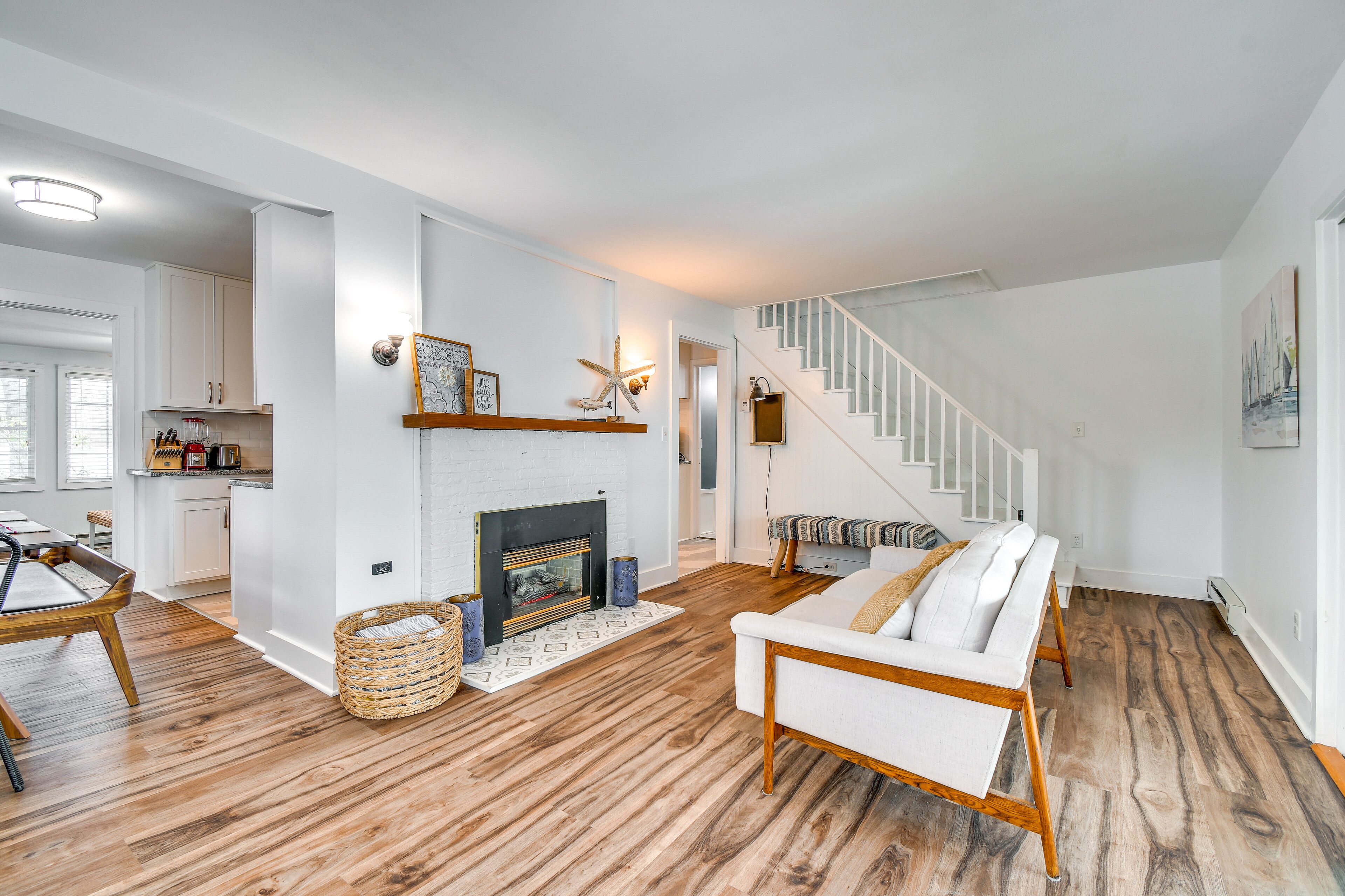 TV, lò sưởi, máy chơi game 