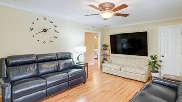 House (3 Bedrooms) | Front of property