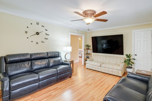 Charming Milton Home w/ Porch - 5 Mi to Vir!