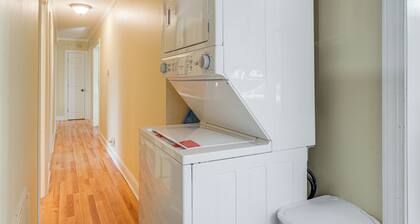 Charming Milton Home w/ Porch - 5 Mi to Vir!