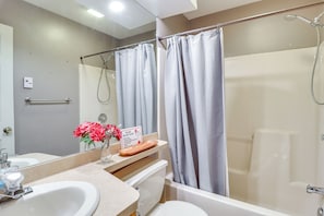 Apartment (3 Bedrooms) | Interior - 'cozy Cove' Near Waterparks, Zip Line, Ski & More (Tannersville)